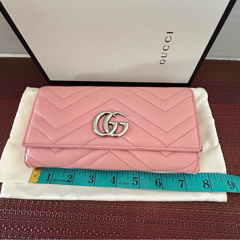Gucci GG Pink Marmont Wallet w/Chain - Picture 3 of 16
